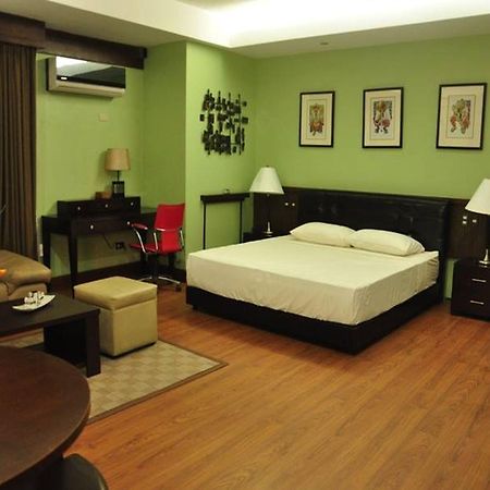 Casa Verde Boutique Hotel And Gardens Imus Екстер'єр фото